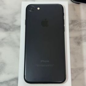 Apple iPhone 7 32GB 本体 63%