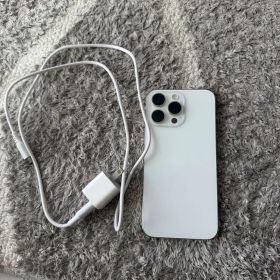 美品 SIMフリー iPhone 15 ProMax 256GB