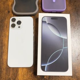 付属品完備 ケース付 iPhone 16 Pro Max 256GB ホワイト