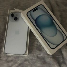 iPhone 15 128GB ブルーホワイト
