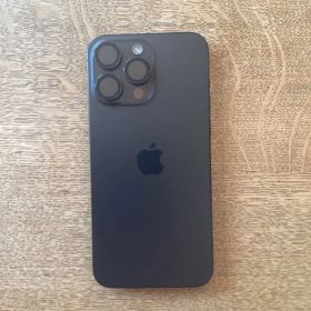 Apple iPhone 15 Pro Max 本体