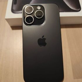 Apple iPhone 15 Pro 本体