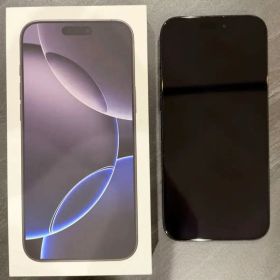 iPhone 16 Pro max 本体 256GB ブラックチタニウム