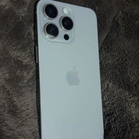 美品 Apple iPhone 15 Pro Max 1TB 本体