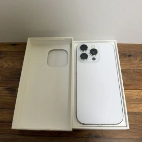 Apple iPhone 16pro 512GB ホワイトチタニアム