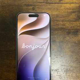 Apple iPhone 15 Pro 本体