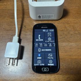 docomo らくらくスマートフォン 本体F-03k ACアダプター付き