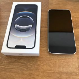 iPhone 16e 本体 中古