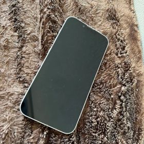 Apple iPhone 16e 本体 ホワイト