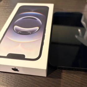 新古品 iPhone16e 128gb BLACK