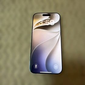 美品Apple iPhone 17 256GB ホワイト 海外版物理SIM対応可