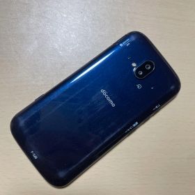 Docomo らくらくスマートフォン F-52B 割れなし