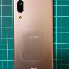 SHARP AQUOS SHV48 本体 ゴールド