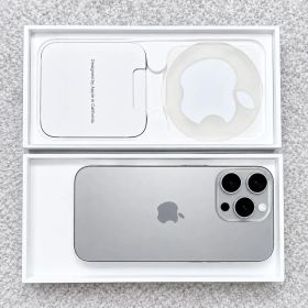 【極美品】iPhone 15 Pro 256GB SIMフリー 本体
