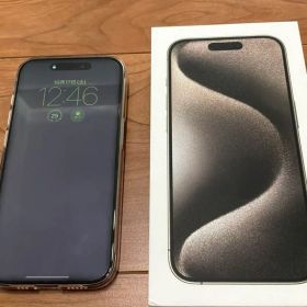 Apple iPhone 15 Pro 本体 256GB ナチュラルチタニウム