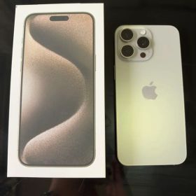 【極美品】Apple iPhone15 Pro MAX256GB SIMフリー