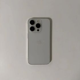 Apple iPhone15pro 本体 ホワイトチタニウム