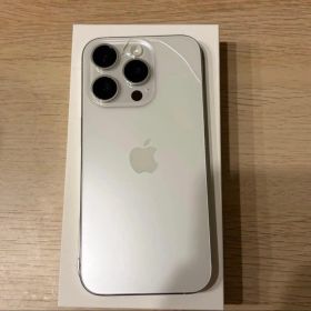 Apple iPhone 15 Pro 本体のみ