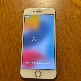 Apple iPhone7レッド 128GB
