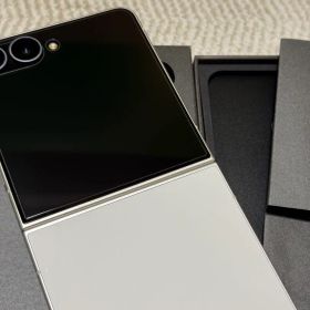 Samsung Galaxy Z Flip8 本体 256GB 国内版 クリーム