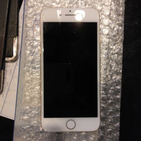 Apple iPhone 8 ゴールド 本体