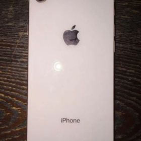Apple iPhone 8 64GB 本体