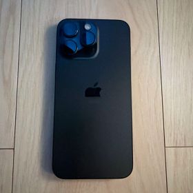 iPhone 15 Pro Max ブラックチタニウム 256GB simフリー