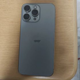 超美品iPhone 15 Pro Max 256GB 海外版 ロックなし