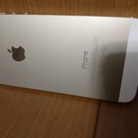 Apple iPhone 5s 本体 ゴールド