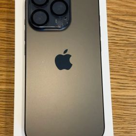 Apple iPhone 15 Pro ブラックチタニウム 本体
