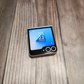 Galaxy Z Flip6 256GB ブルー 国内版 美品