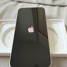 Apple iPhone 14 本体 スターライト 箱、付属品なし（本体のみ）