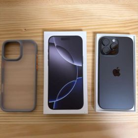 iPhone 16 Pro Max 256GB ブラックチタニウム 箱付き
