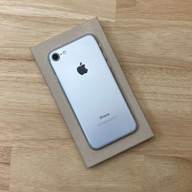 バッテリー 88% iPhone 7 32GB シルバー 国内版 SIMフリー送料無料