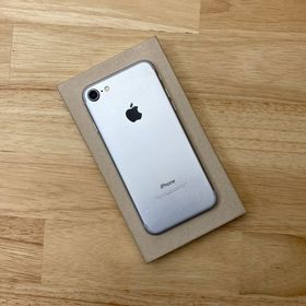 バッテリー 90% iPhone 7 32GB シルバー 国内版 SIMフリー送料無料