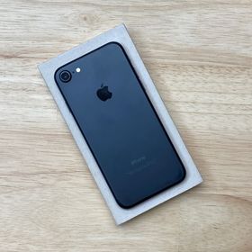 バッテリー 98% iPhone 7 32GB ブラック 国内版 SIMフリー送料無料