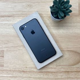 バッテリー 84% iPhone 7 32GB ブラック国内版 SIMフリー送料無料