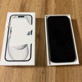 Apple iPhone 15 256GB バッテリー78% ブラック