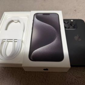 極美品Apple iPhone 15pro 256GB ブラックチタニウム