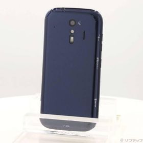 〔中古〕FUJITSU(富士通） らくらくスマートフォン 32GB ネイビー F-42A docomoロック解除SIMフリー〔198-ud〕