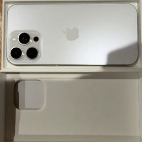 【美品iPhone 16 Pro Max ホワイトチタニウム 256GB 90%