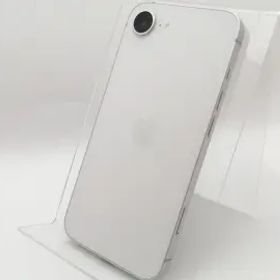 【中古】Apple au 【SIMフリー】 iPhone 16e 256GB ホワイト MD1W4J/A【柏】保証期間１ヶ月【ランクA】