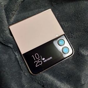 ドコモ版 Samsung Galaxy Z Flip4 SC-54C 本体