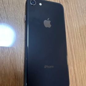 美品バッテリー84% iPhone 8 64GB SIMフリー