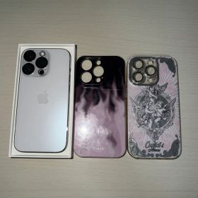 iPhone 14 Pro 本体 ケース2種付き