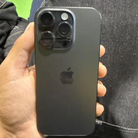 Apple iPhone 16 pro 本体