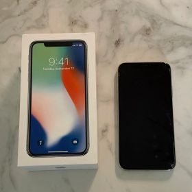 iPhone X Silver 256 GB 本体
