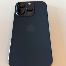 iPhone 15 Pro ブルーチタニウム 美品 バッテリー82%