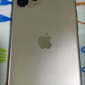 Apple iPhone 11 Pro 本体