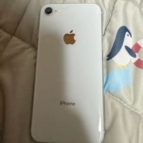 【美品】Apple iPhone 8 シルバー 本体